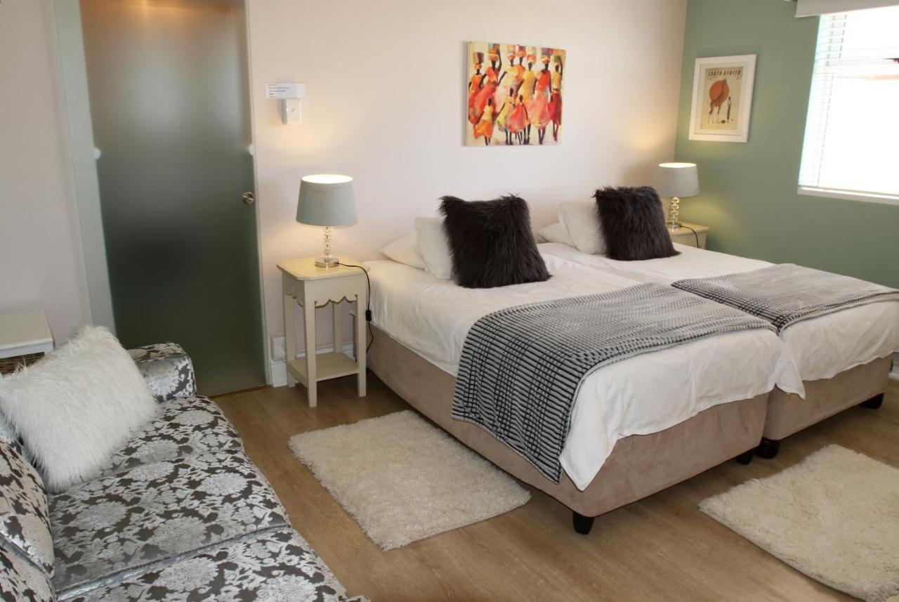 קייפטאון Dolphin Inn Guesthouse מראה חיצוני תמונה