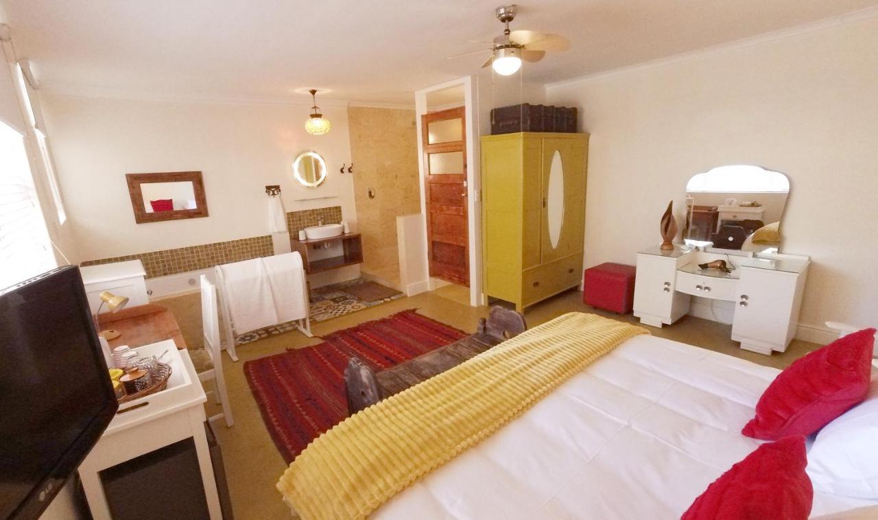 קייפטאון Dolphin Inn Guesthouse מראה חיצוני תמונה
