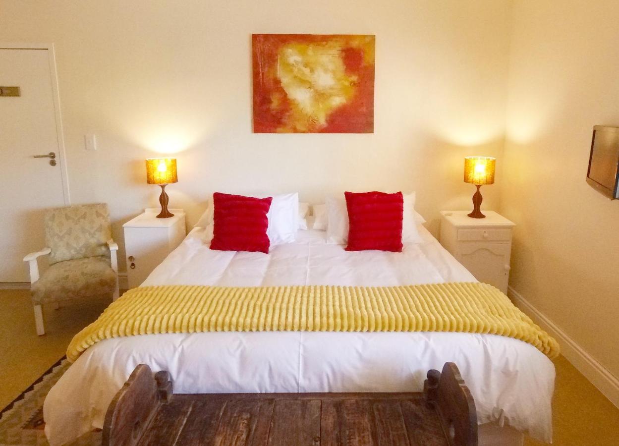 קייפטאון Dolphin Inn Guesthouse מראה חיצוני תמונה